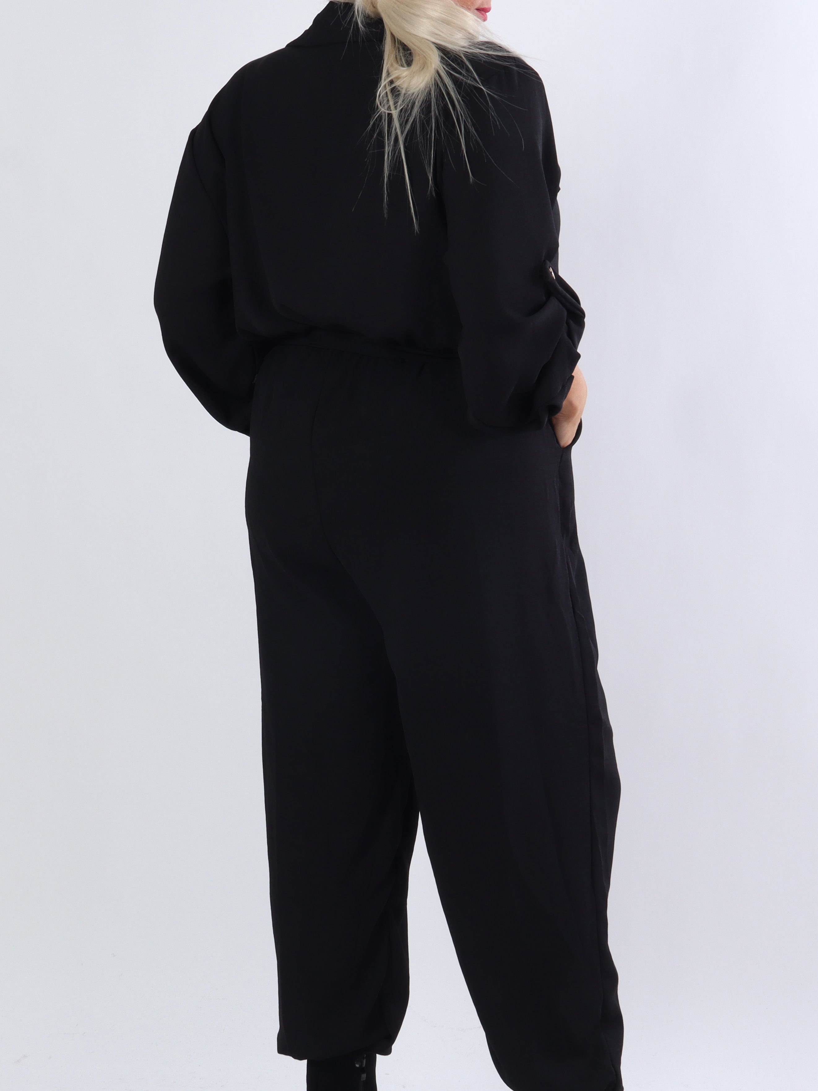 Malina Sleeve - Buksedragt med guld knapper